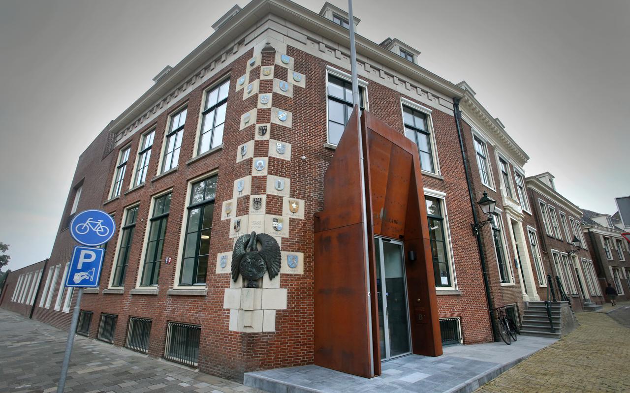 De Fryske Akademy organiseerde de elfde Dei fan de Fryske taalkunde. De Fryske Akademy organiseerde de elfde Dei fan de Fryske taalkunde.