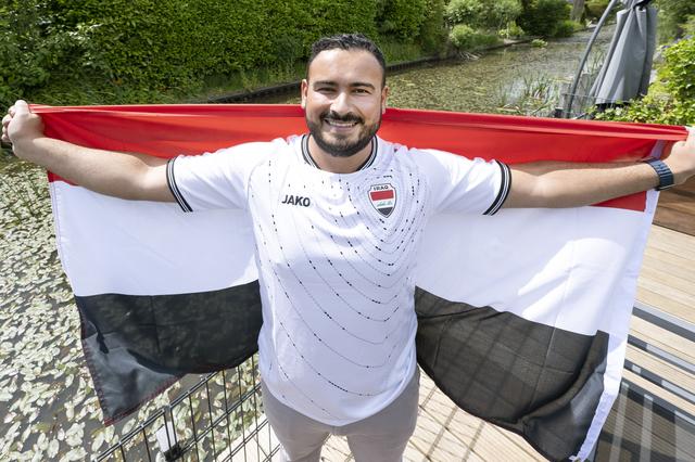 Danny (33) uit Hurdegaryp bekijkt twee WK-wedstrijden van Irak in de Verenigde Staten: ‘Het voelt al