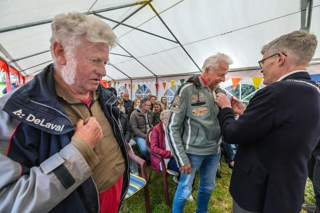Broers Jan en IJke Rodenhuis gehuldigd voor decennia lange inzet voor Herbaijum