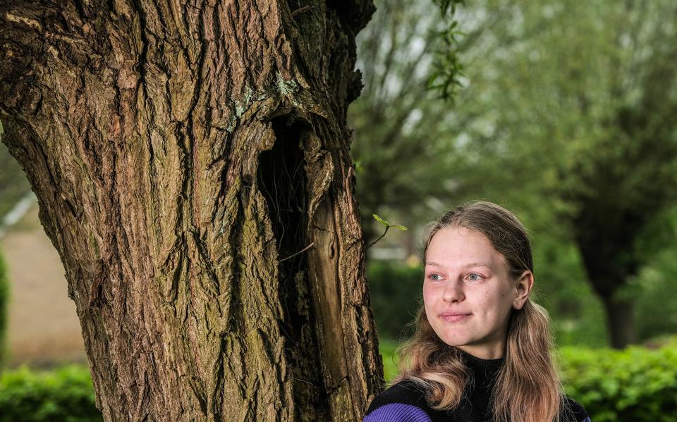 Anna Lania (18) uit Zuidhorn zakte vorig jaar voor het vwo, slaagde alsnog voor de havo en doet nu weer examen vwo