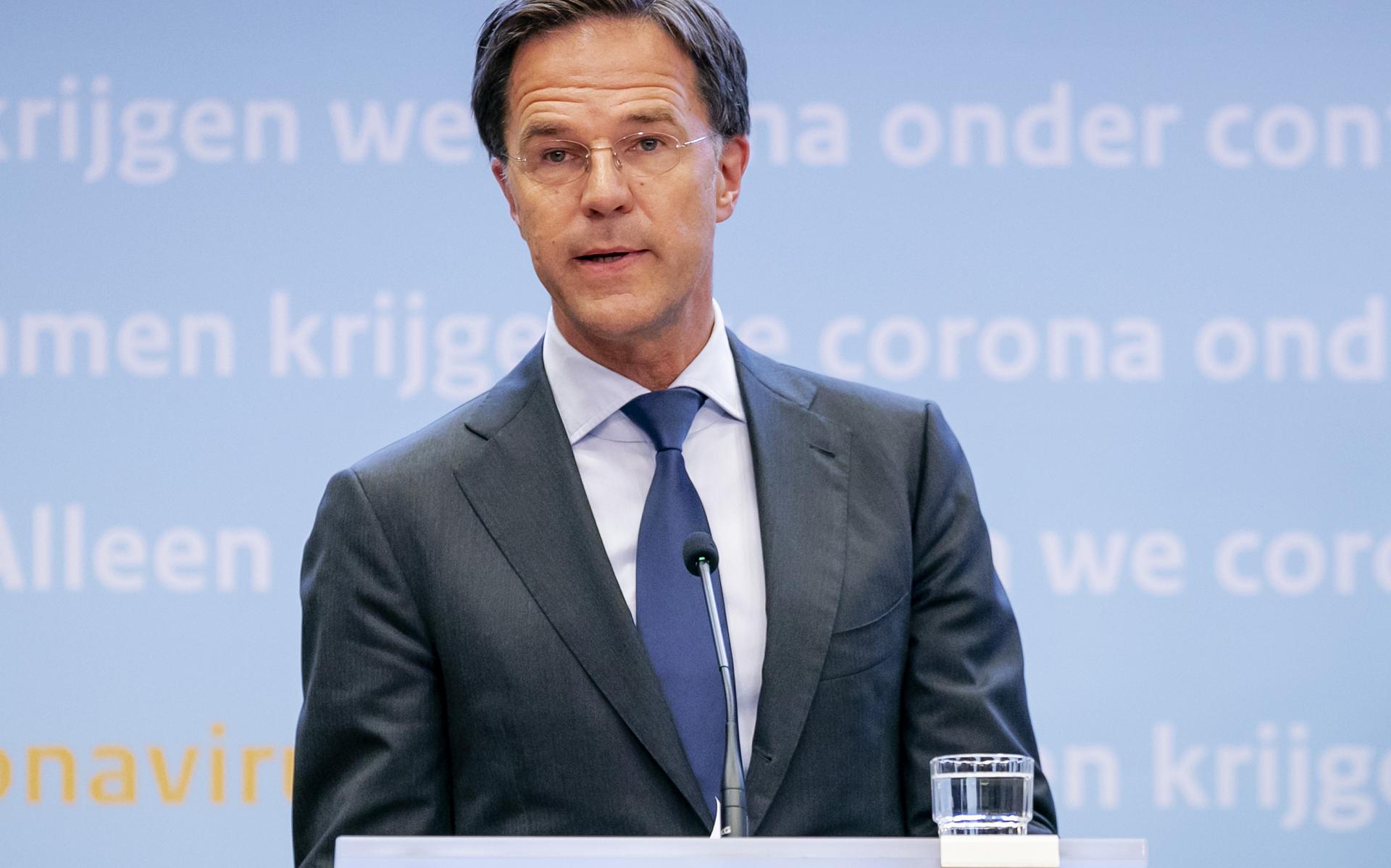 Premier Mark Rutte tijdens een persconferentie over de huidige stand van zaken omtrent corona in Nederland.