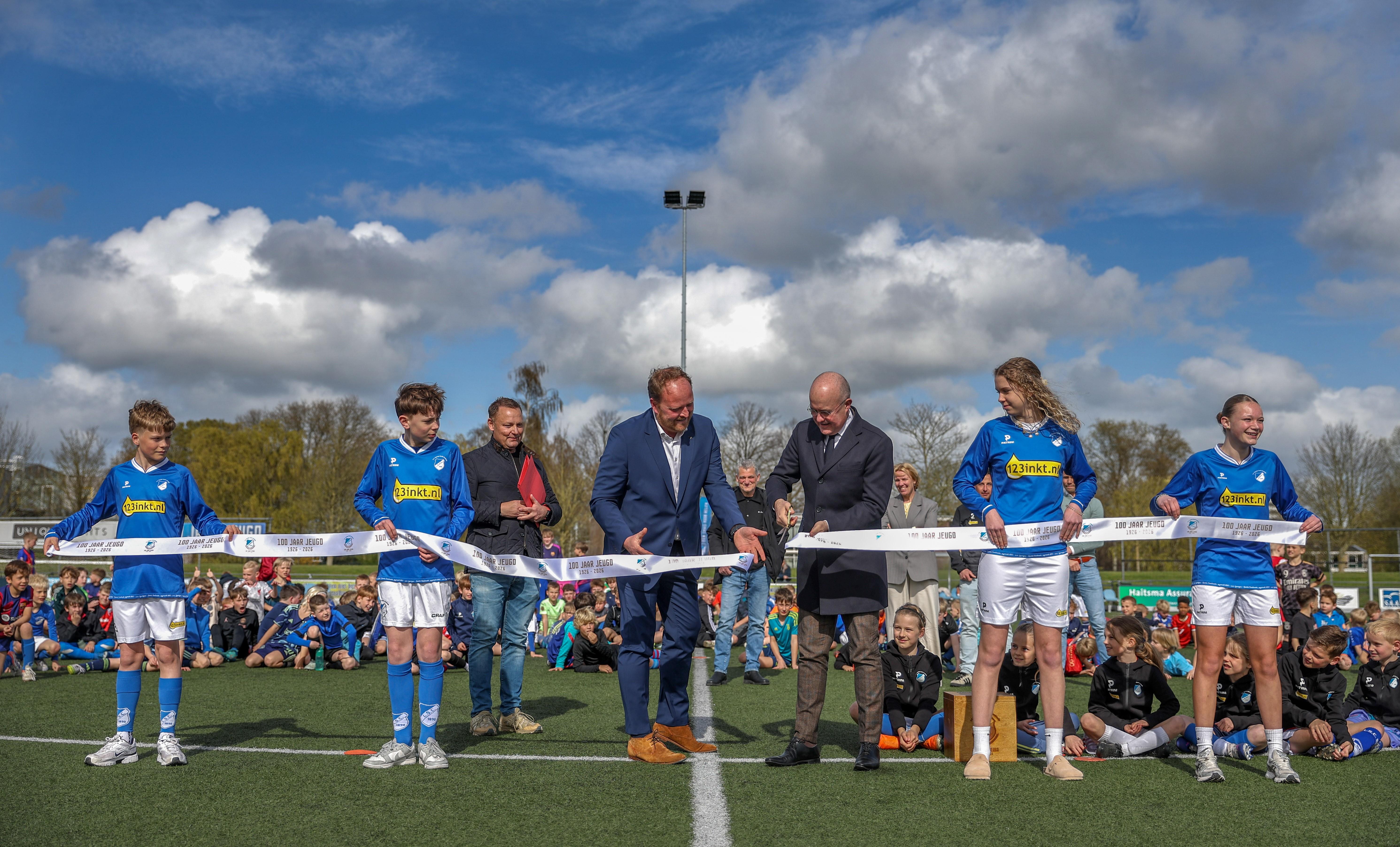 In een tijd van smartphones en tablets groeit de jeugdafdeling van LSC 1890 door: ‘Een plek voor ied