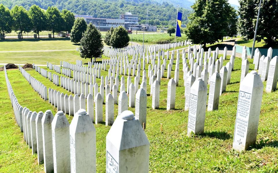 Het oorlogskerkhof bij Srebrenica.