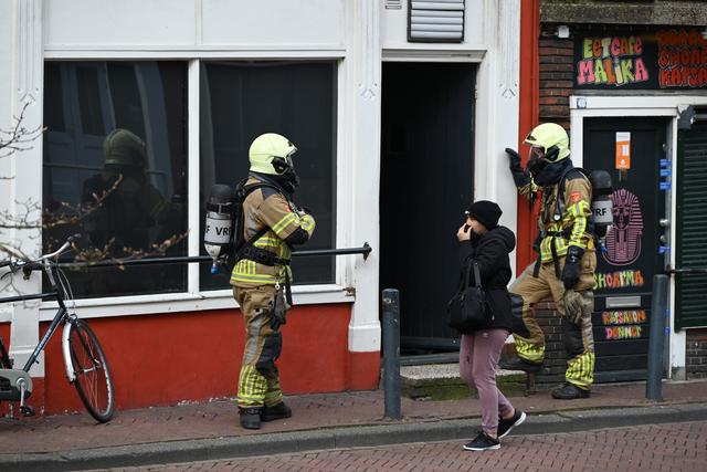 LIVE | Brandweer naar erotische club & Flat beschoten in Leeuwarden
