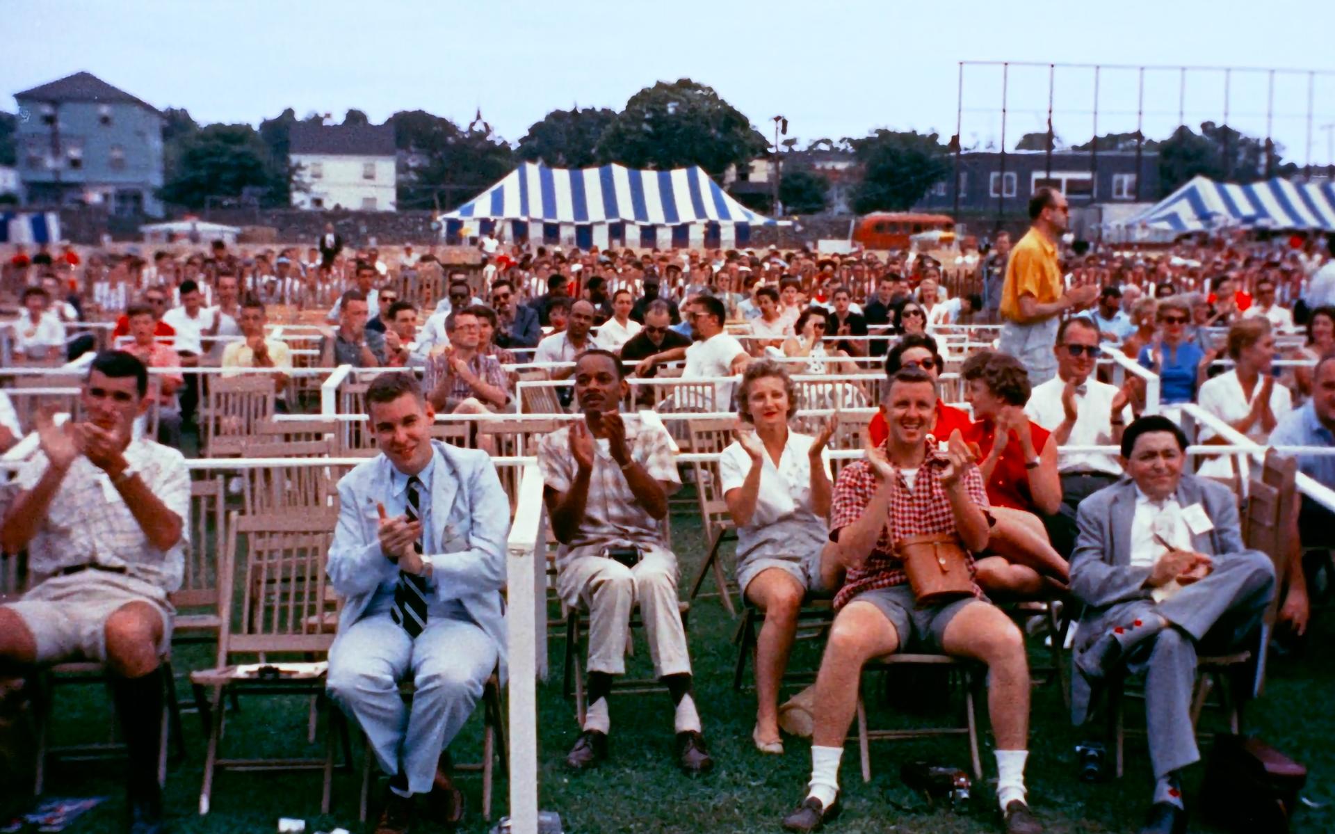 Hoe zag de festivalcultuur er ruim 60 jaar geleden uit? Onherkenbaar, leert de opgepoetste documenta