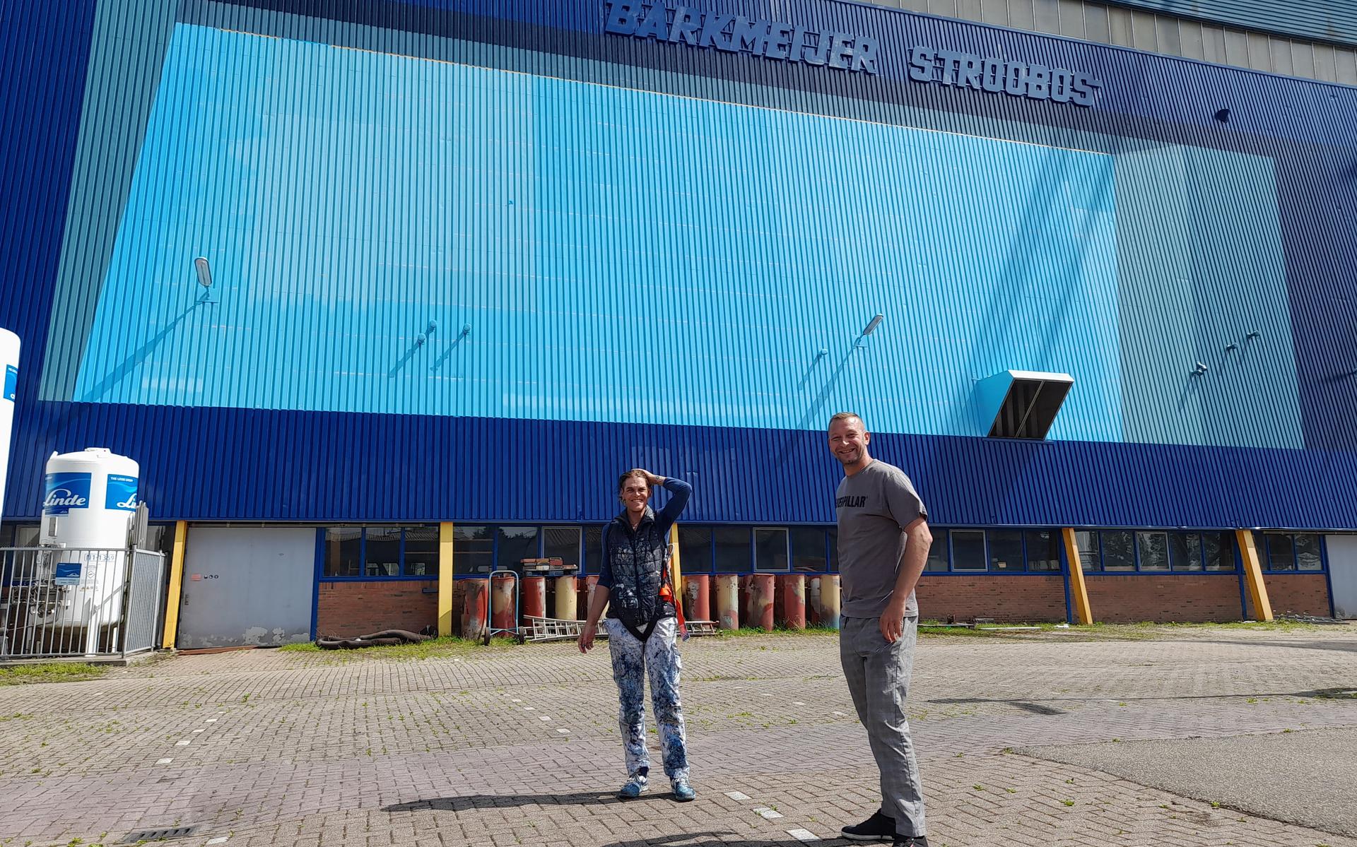 Grootste wandschildering in Friesland krijgt vorm: wat siert straks de scheepswerf van Barkmeijer Sh