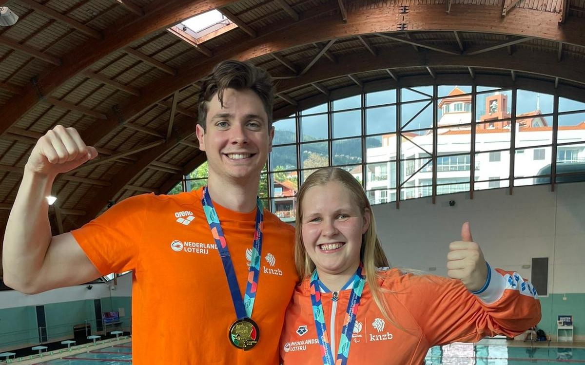 Fries succes op EK-parazwemmen. Liesette Bruinsma uit Wommels en Olivier van de Voort uit Elsloo win