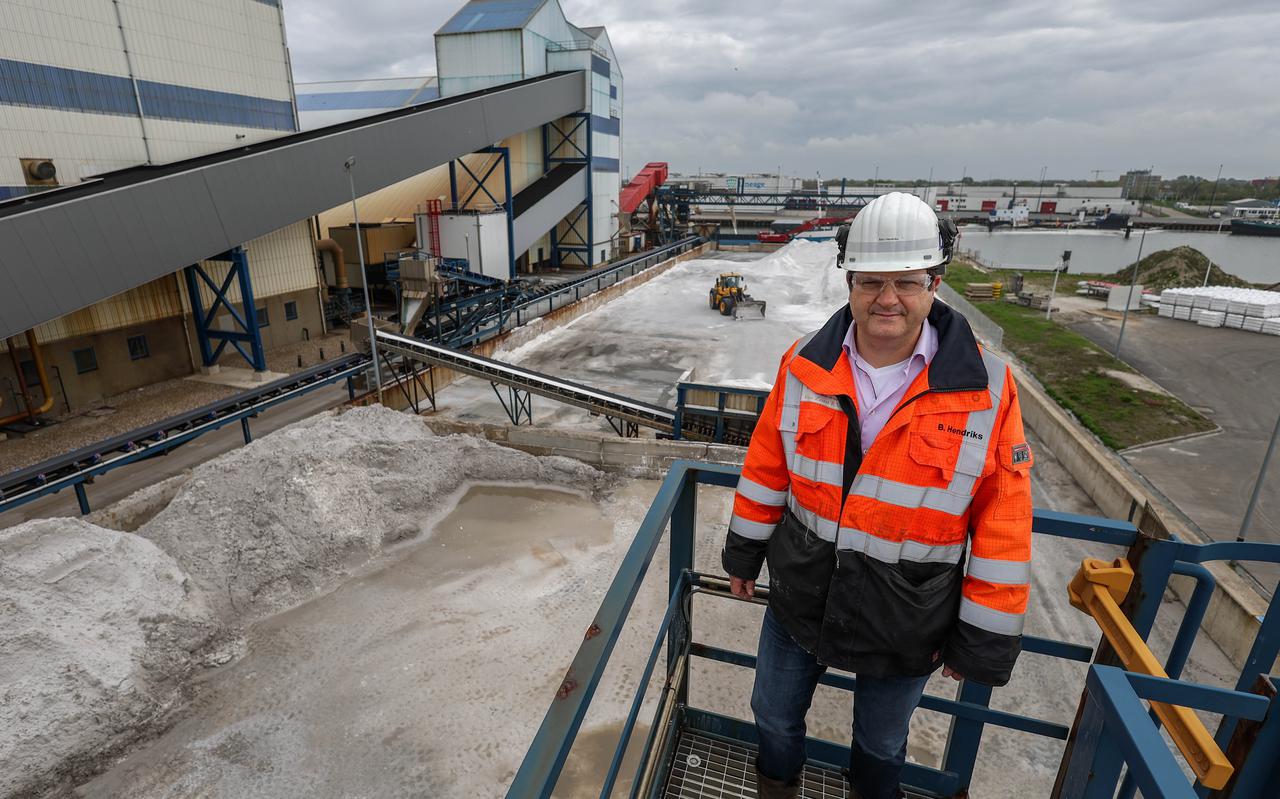 Directeur Bart Hendriks van zoutfabriek Frisia in Harlingen.