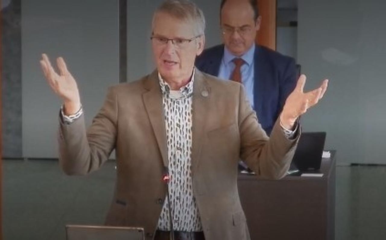 Wethouder Theo Berends (ChristenUnie) van Noardeast-Fryslân. SCREENSHOT IBABS Wethouder Theo Berends (ChristenUnie) van Noardeast-Fryslân. SCREENSHOT IBABS