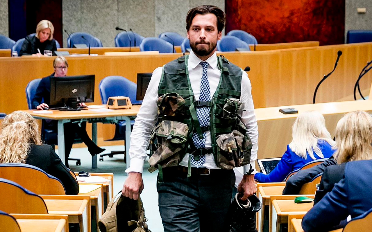 'Beeldvorming werd belangrijker dan een samenhangend verkiezingsprogramma.' 'Beeldvorming werd belangrijker dan een samenhangend verkiezingsprogramma.'