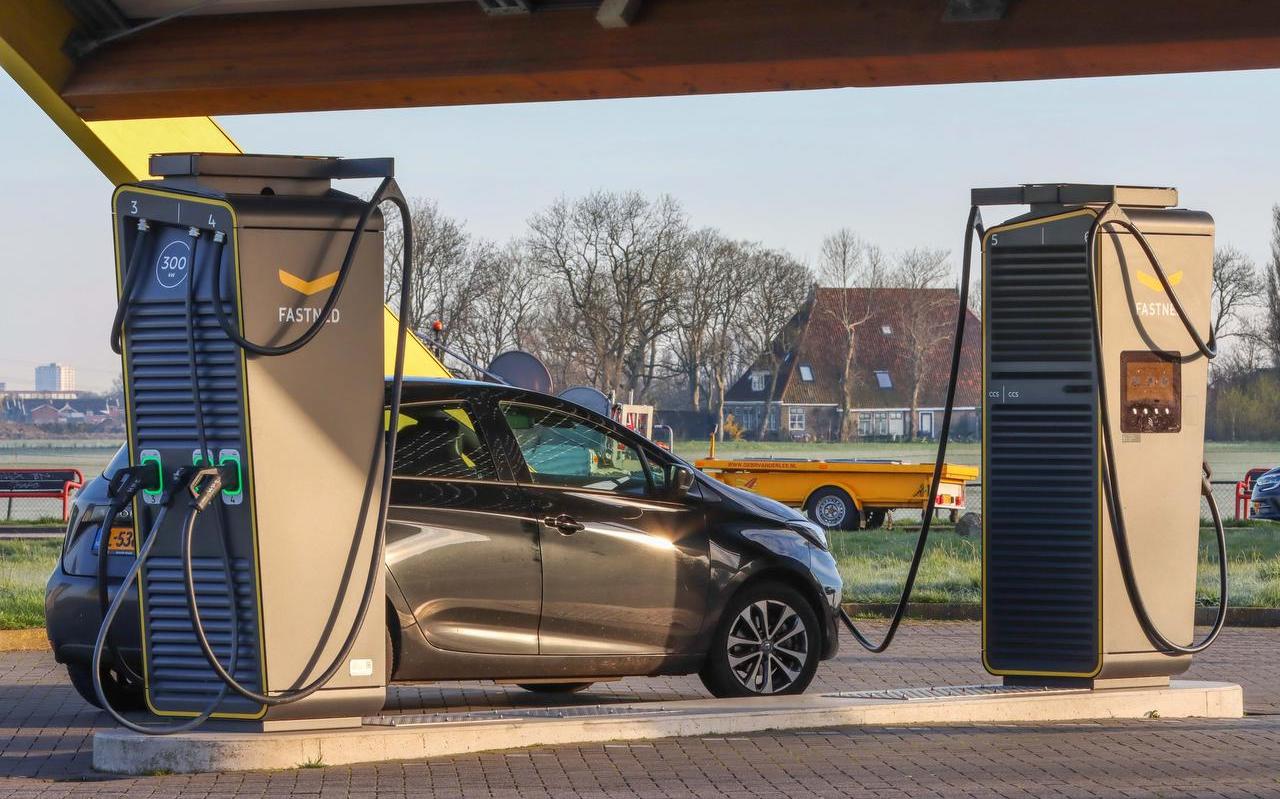 ‘De feitelijke energietransitie is er een van heel veel meer naar heel veel minder energieverbruik.’ ‘De feitelijke energietransitie is er een van heel veel meer naar heel veel minder energieverbruik.’