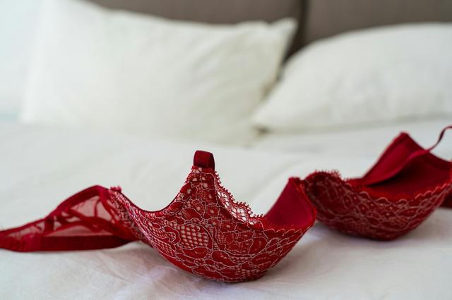 Hij richtte een stichting op die zich inzette voor de rechten en seksuele gezondheid van kwetsbare g