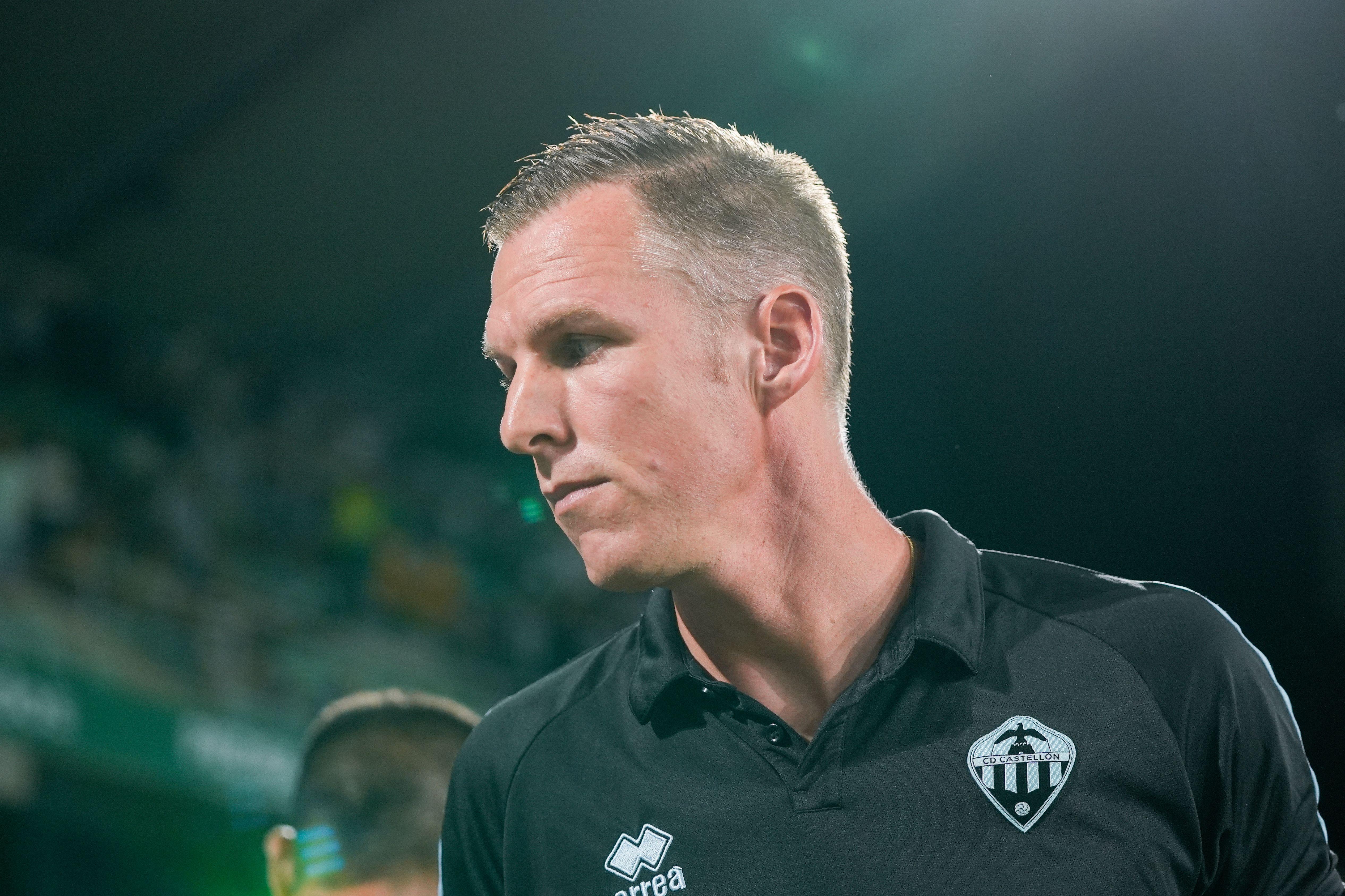 SC Cambuur heeft nieuwe trainer bijna binnen: Johan Plat tekent voor 2 jaar in Leeuwarden