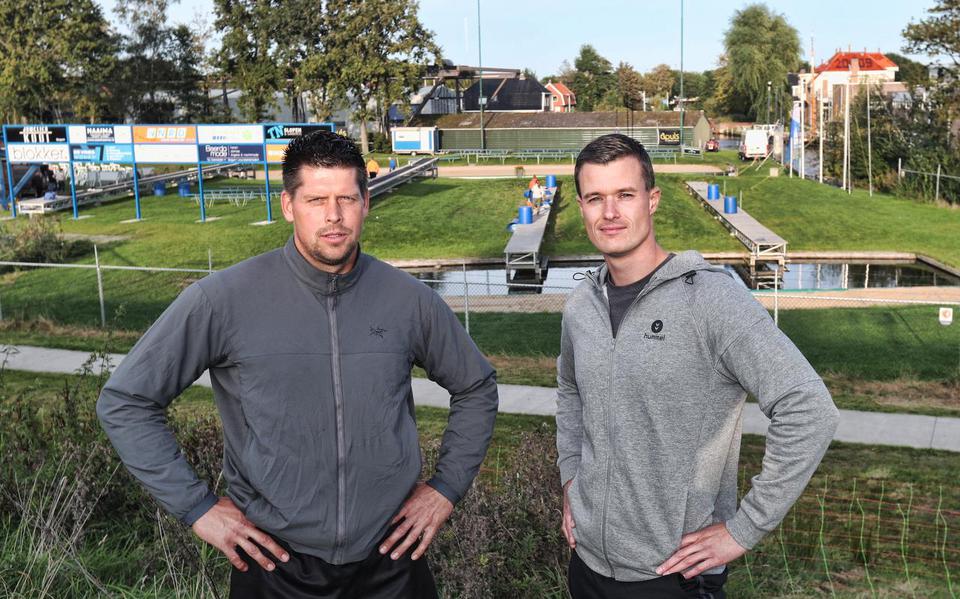 Bart Helmholt (links) en Nard Brandsma in Burgum tijdens een training voor het NK van zaterdag.