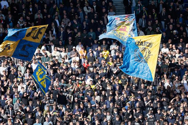 Supporters SC Cambuur hebben zin in de eredivisie: recordaantal seizoenkaarten uitverkocht