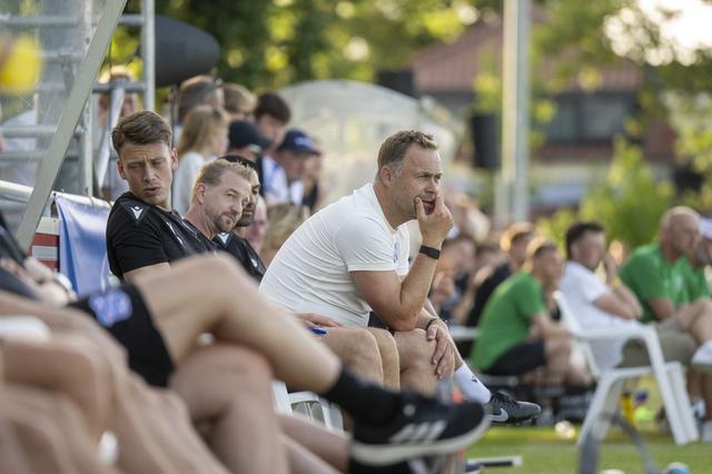 SC Heerenveen wil nieuwe dynamiek creëren in trainerskamer en scouting