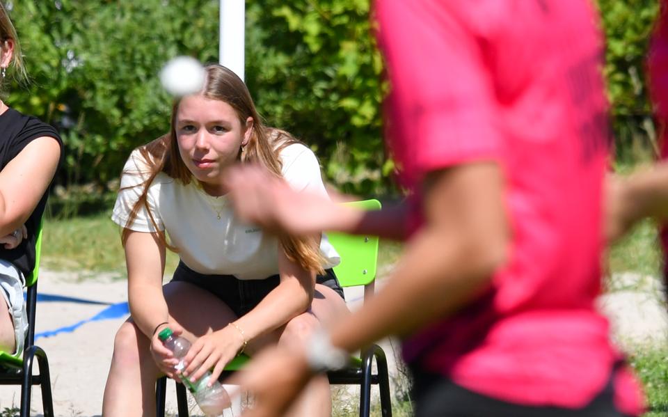 Gerde Lycklama à Nijeholt hoopte in Balk weer te kaatsen, maar is door een knieblessure nog altijd toeschouwer.