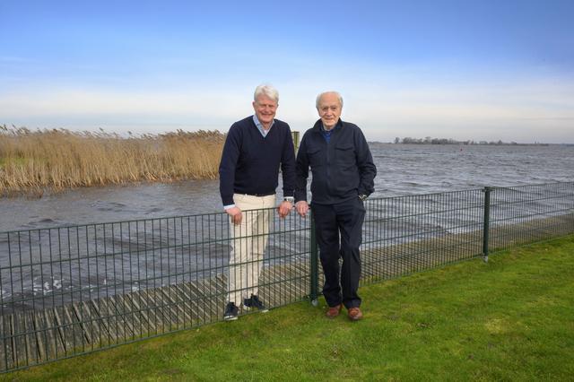 Erevoorzitters Riemer van der Velde en Ype Smid kijken nu al uit naar de Friese derby