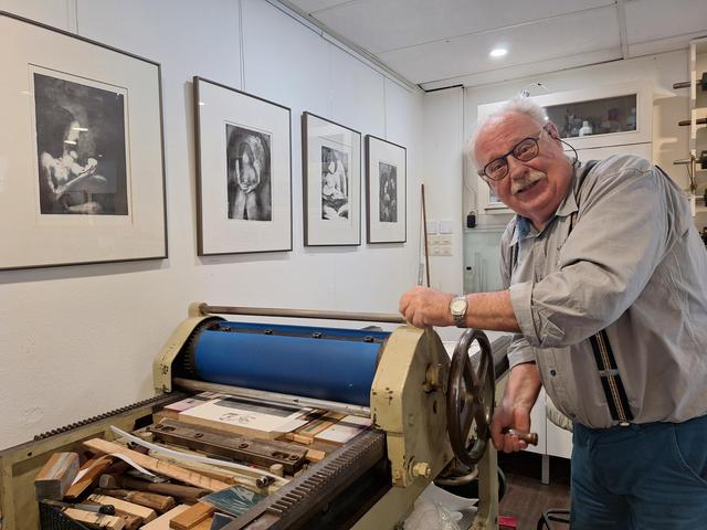 Tamme (74) uit Surhuisterveen: ‘Kunst is voor mij verhalen vertellen’
