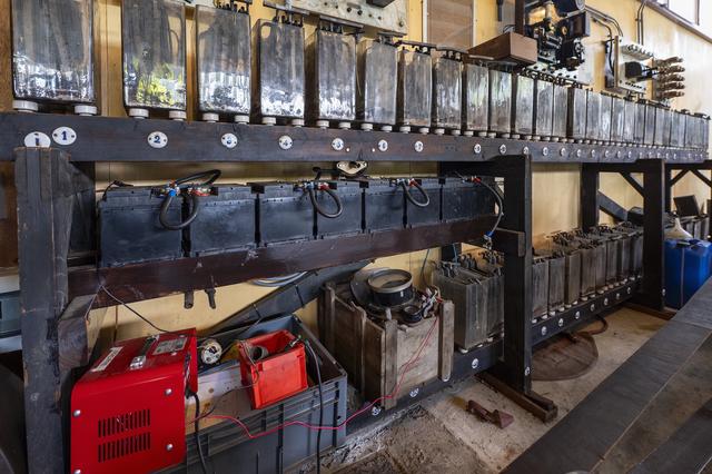 Het pronkstuk van de collectie is geen motor maar een Lister-Bruston waarmee een Engels landhuis begin jaren '20 van stroom werd voorzien. 